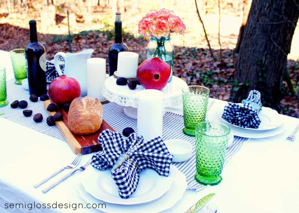 Outdoor Thanksgiving Table Setting