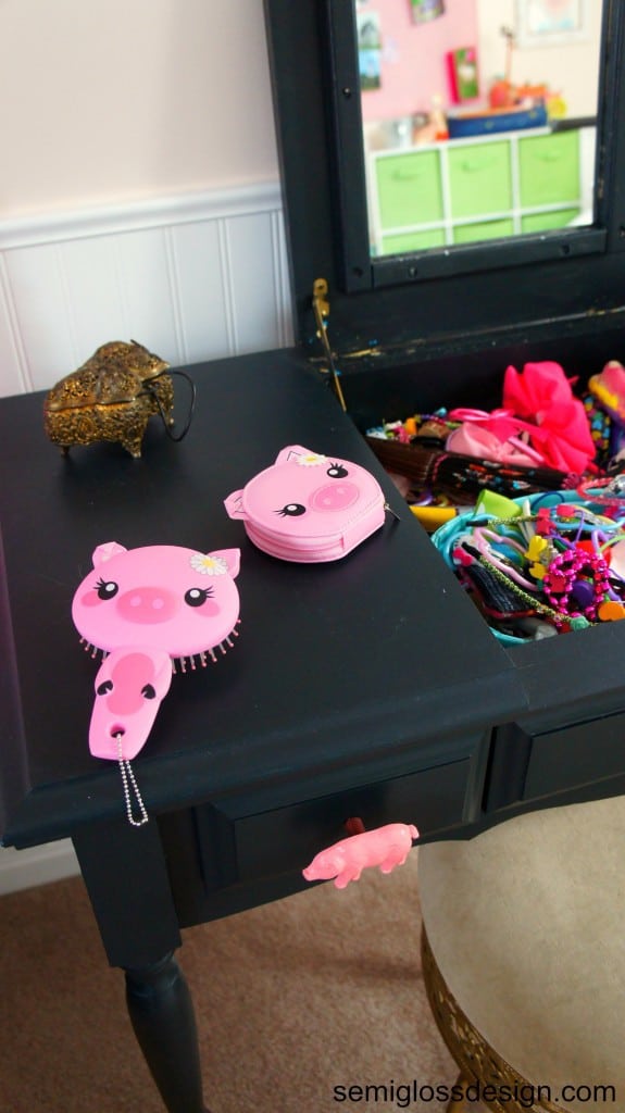 pig accessories on vanity