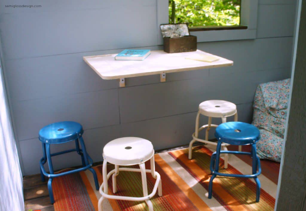 Treehouse table and stools