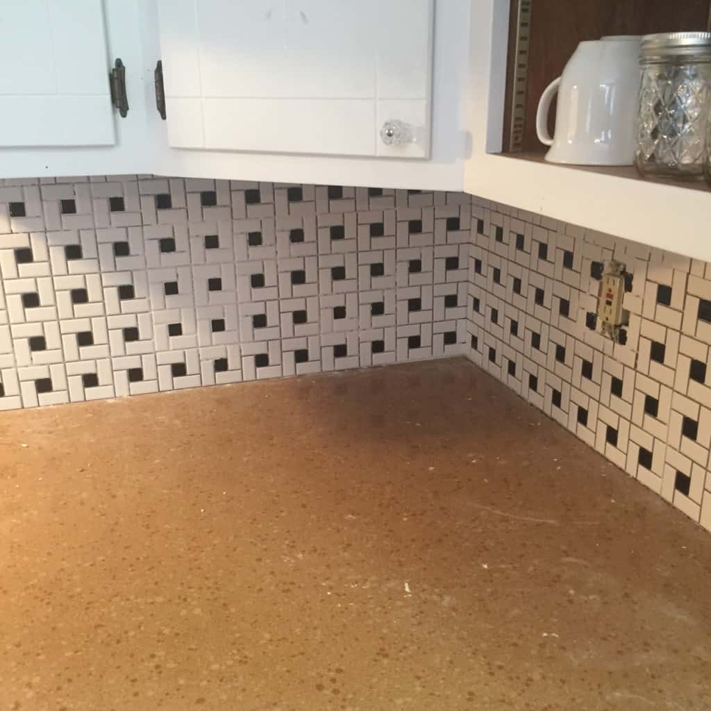 install tile backsplash