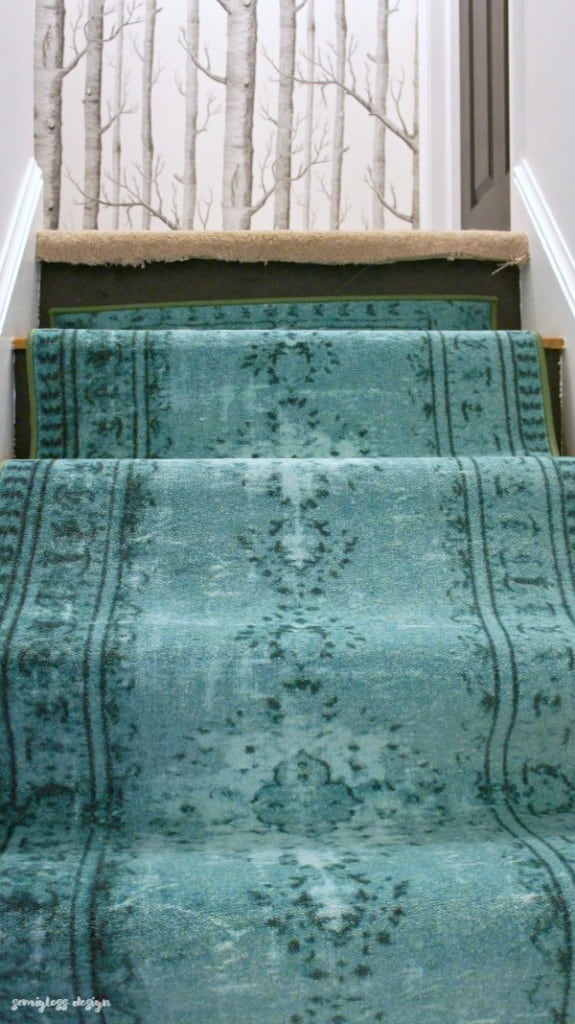 Center carpet on stairs