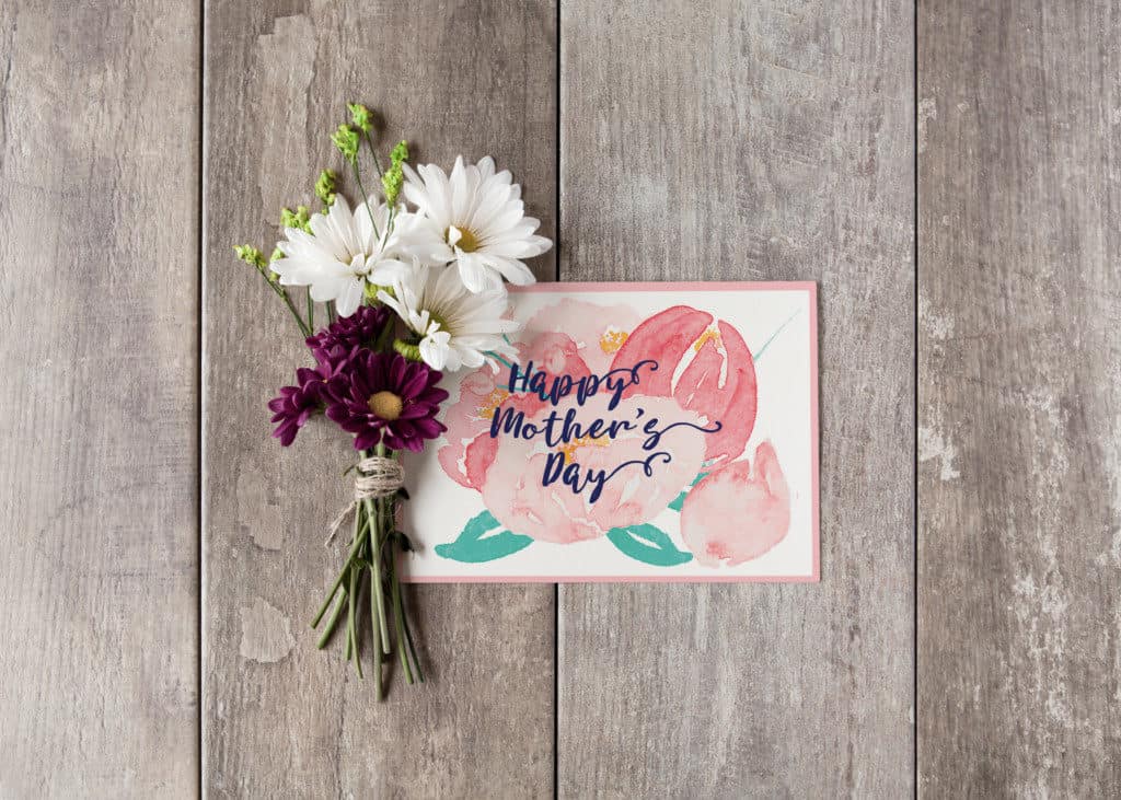 mothe's day card with daisies