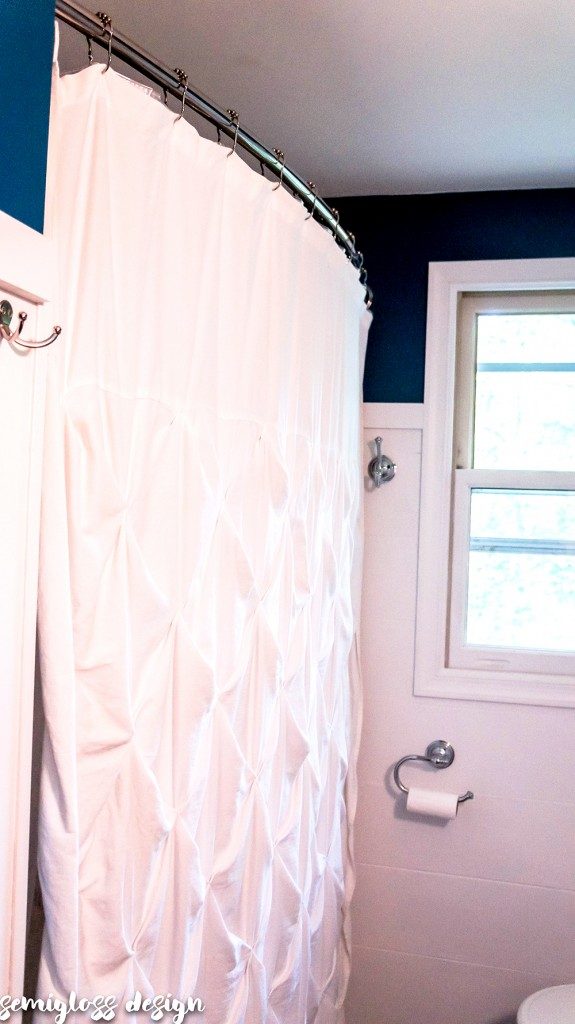 bathroom on a budget | update bathroom | cheap bathroom | DIY bathroom | farmhouse bathroom | bathroom makeover | simple bathroom makeover