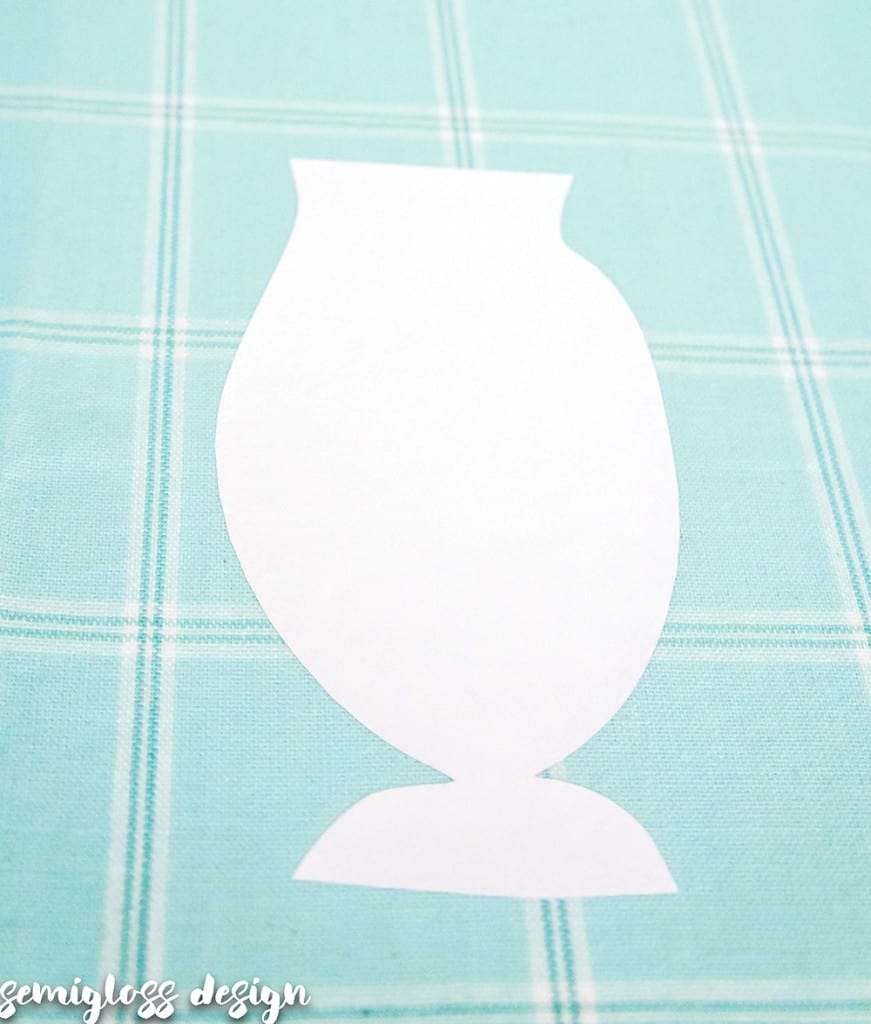 decorative tea towels | heat transfer vinyl project | silhouette project | die cut machine project | DIY tea towels | dish towels | cute tea towels | free cut files | tea towel vinyl | HTV 