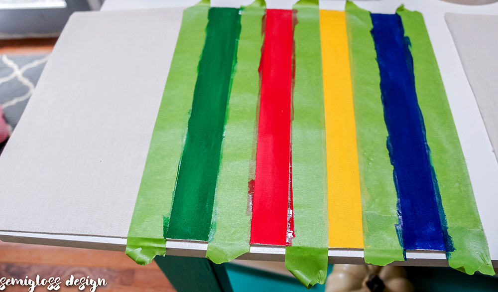 Make your own camp blanket inspired placemats for your fall table. These DIY placemats are easy and quick to make. 