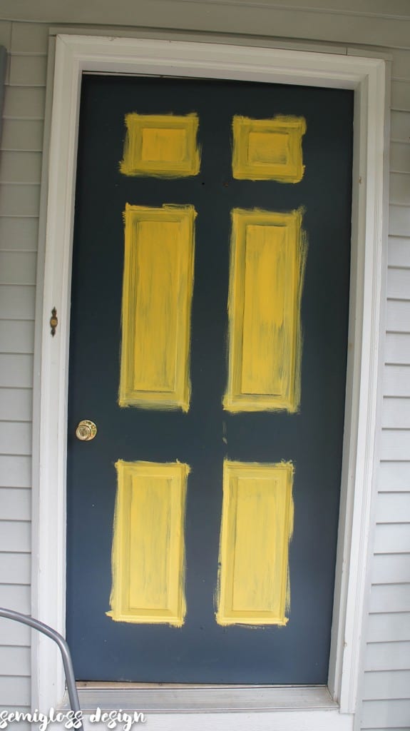 How to paint an exterior door for instant curb appeal. The power of paint is amazing! #curbappeal