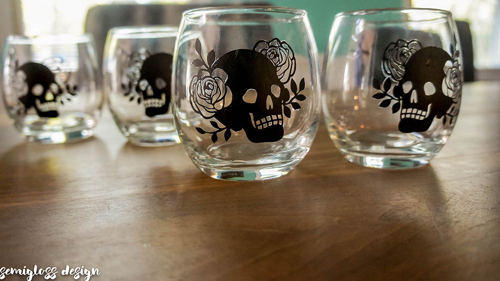 htv skulls on wine glasses