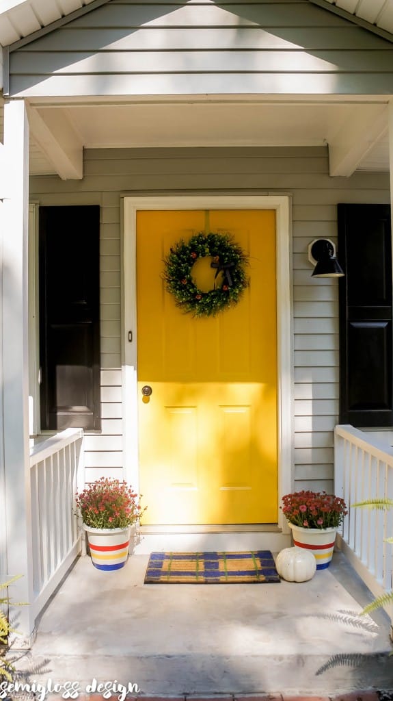 Considering buying a new front door? Here's some things to think about. #curbappeal #frontdoors #frontdoorideas #homeimprovement
