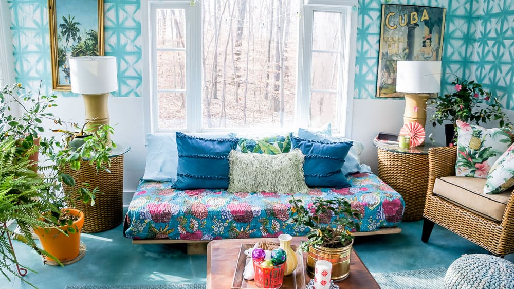 daybed in sunroom