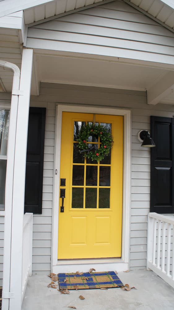 Considering buying a new front door? Here's some things to think about. #curbappeal #frontdoors #frontdoorideas #homeimprovement