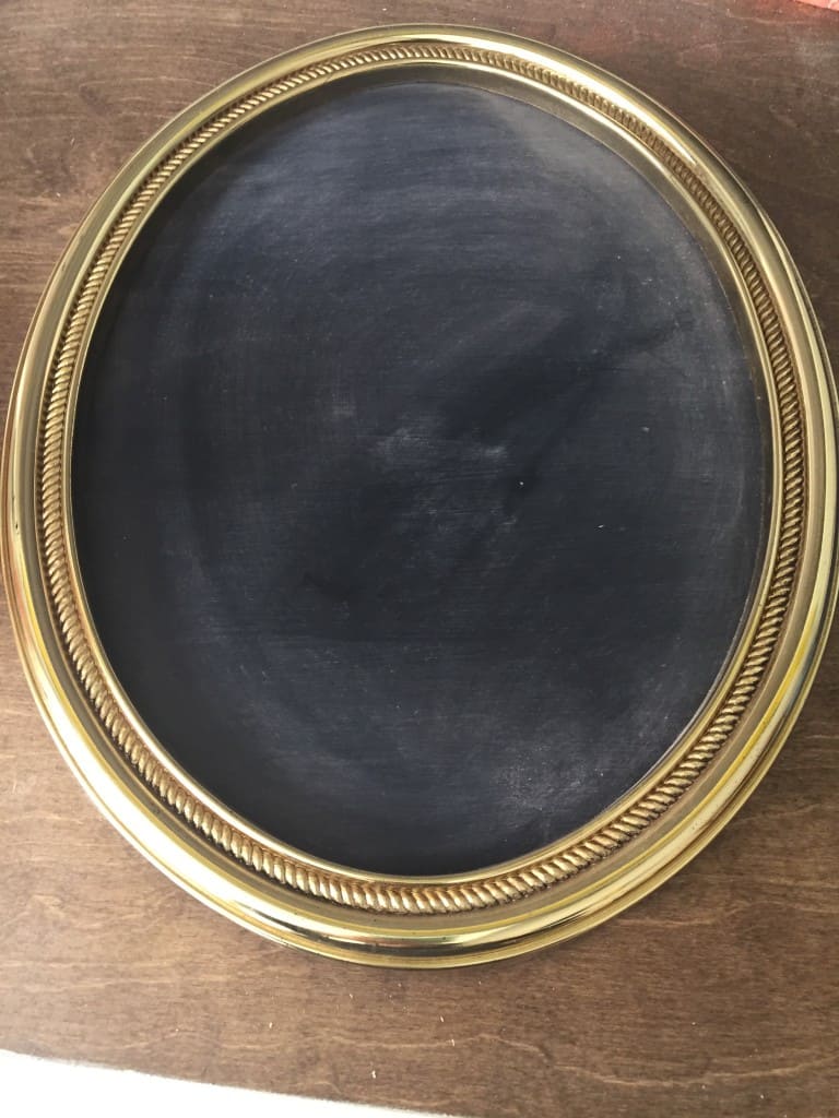 Repurpose old picture frames and make your own DIY chalkboard! This simple DIY decor project is so easy! Make a chalkboard for your home today!