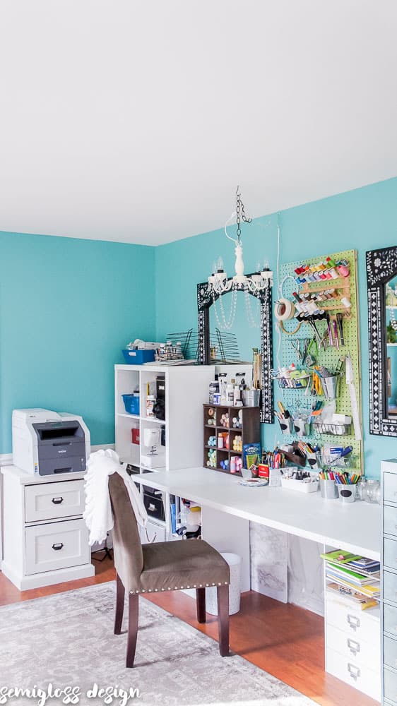 Check out this budget friendly office makeover. #officedecor 