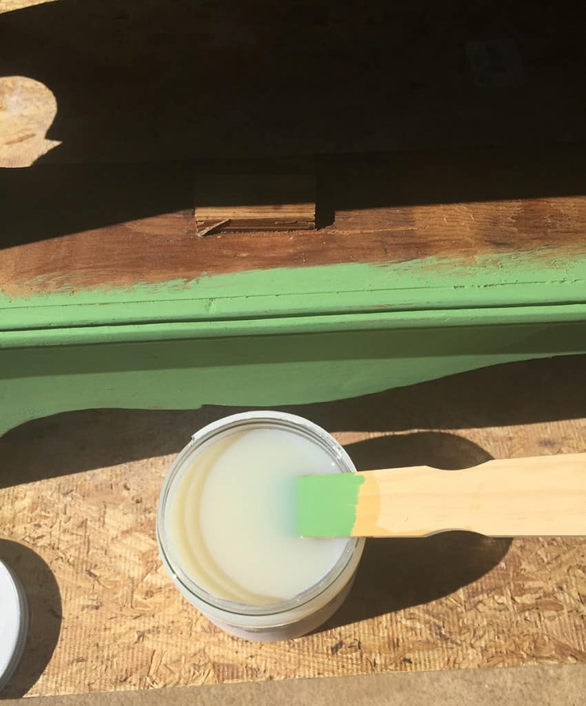 This dresser makeover features Country Chic Paint in Rustic Green. #paintedfurniture #countrychicpaint 