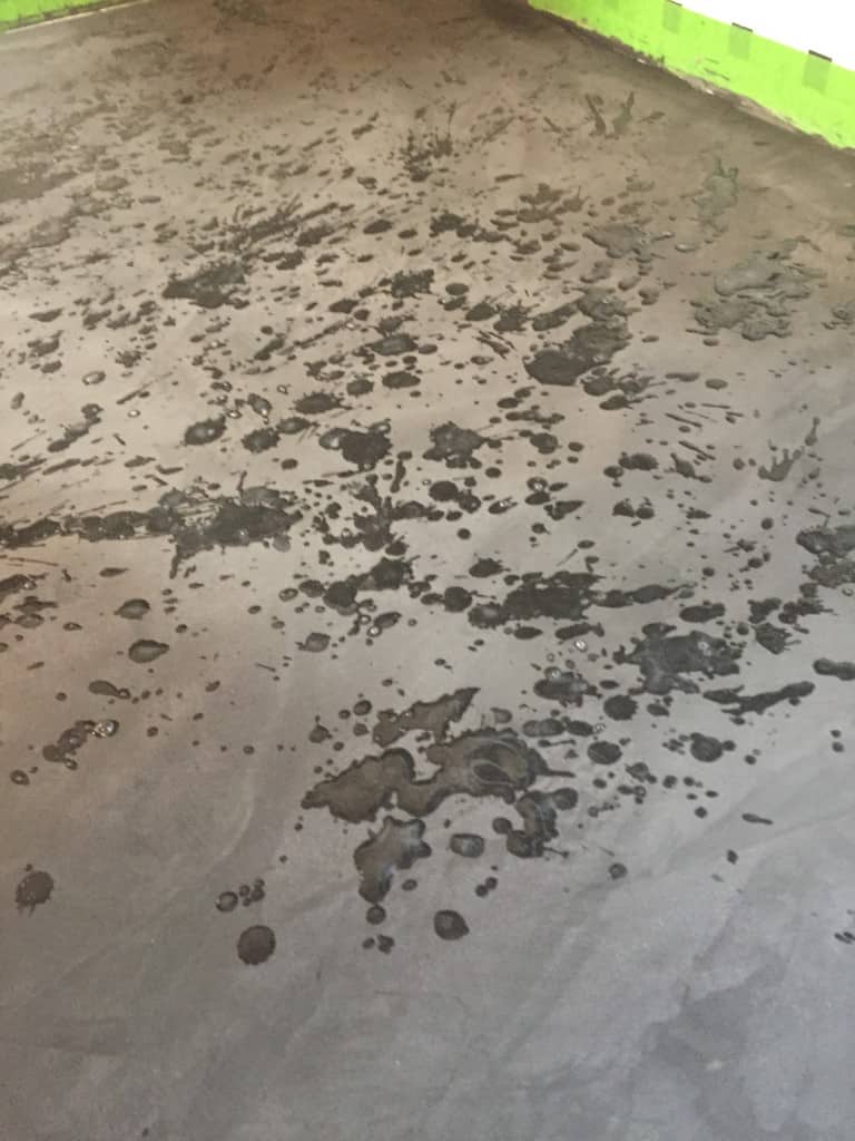 making texture spots on DIY concrete countertop overlay