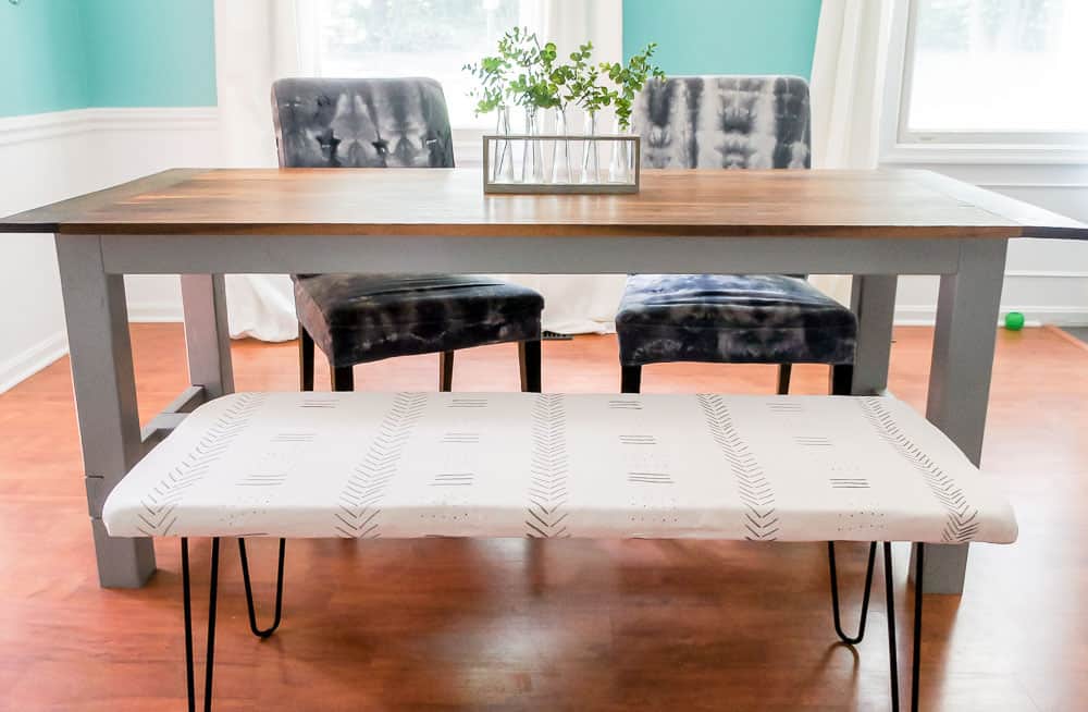 Learn how to make an easy DIY bench. Ever wish you had extra seating? This versatile DIY bench is the perfect solution for adding extra seating for guests!