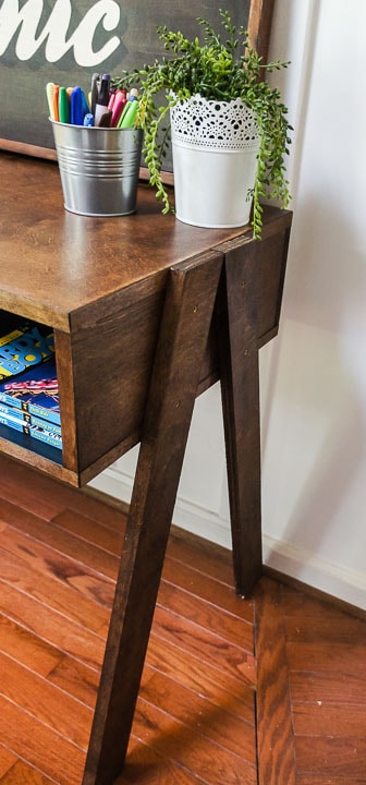 angled legs of desk