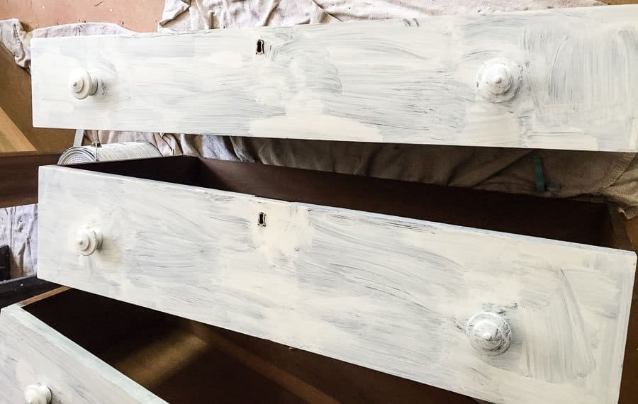 Paint Furniture White Without Bleed Through, How To Paint Wood Furniture White Distressed