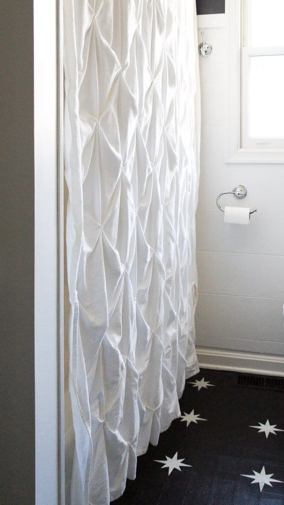 shower curtain in bathroom