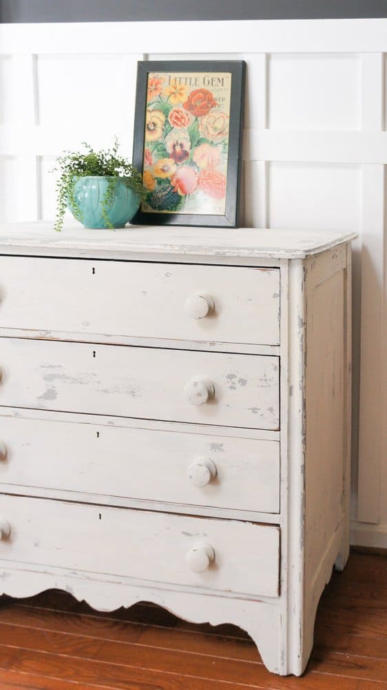 chippy farmhouse dresser