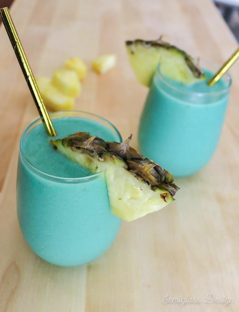 blue hawaiian cocktails