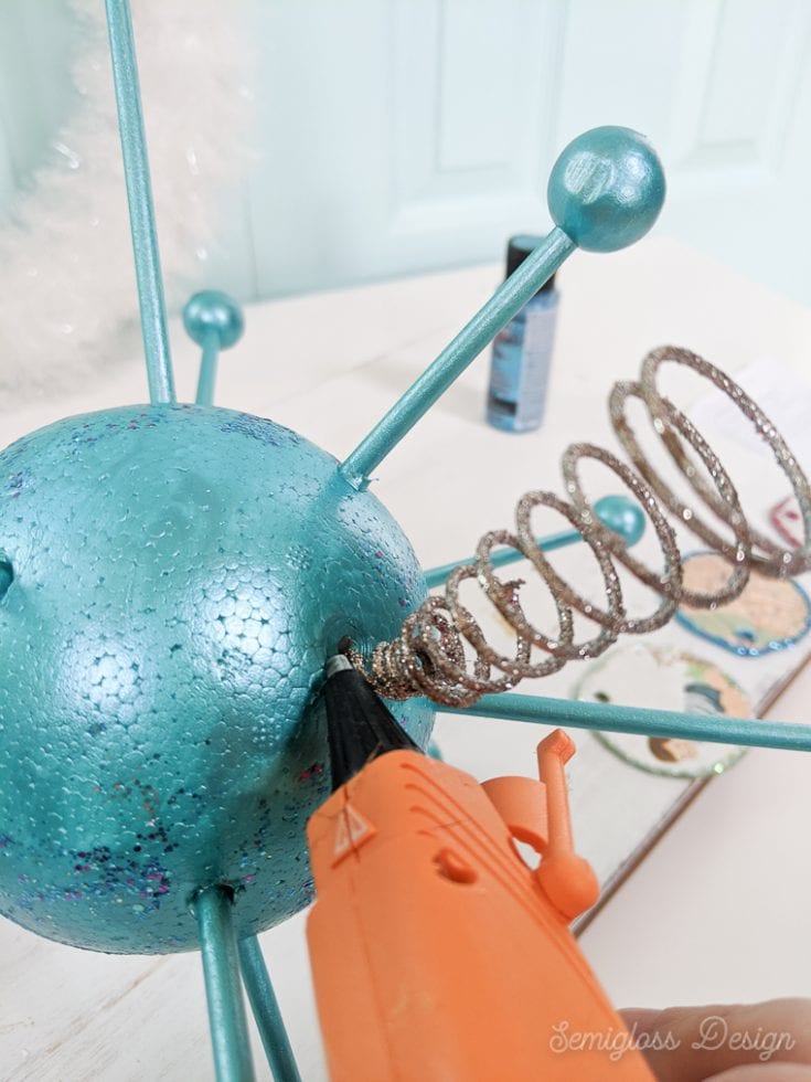 Easy to Make Retro Christmas Tree Topper Semigloss Design