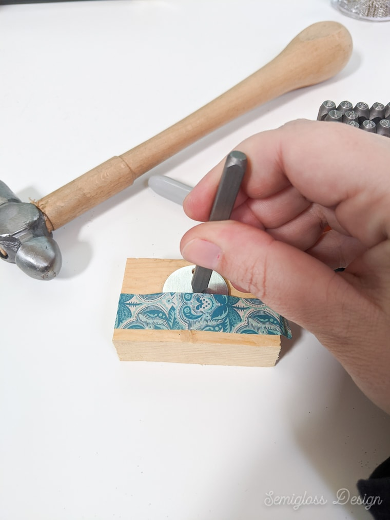 start stamping in middle of blank