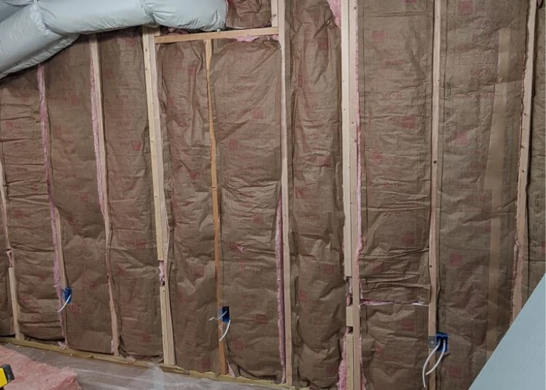 Insulating Basement Walls with Fiberglass Batting