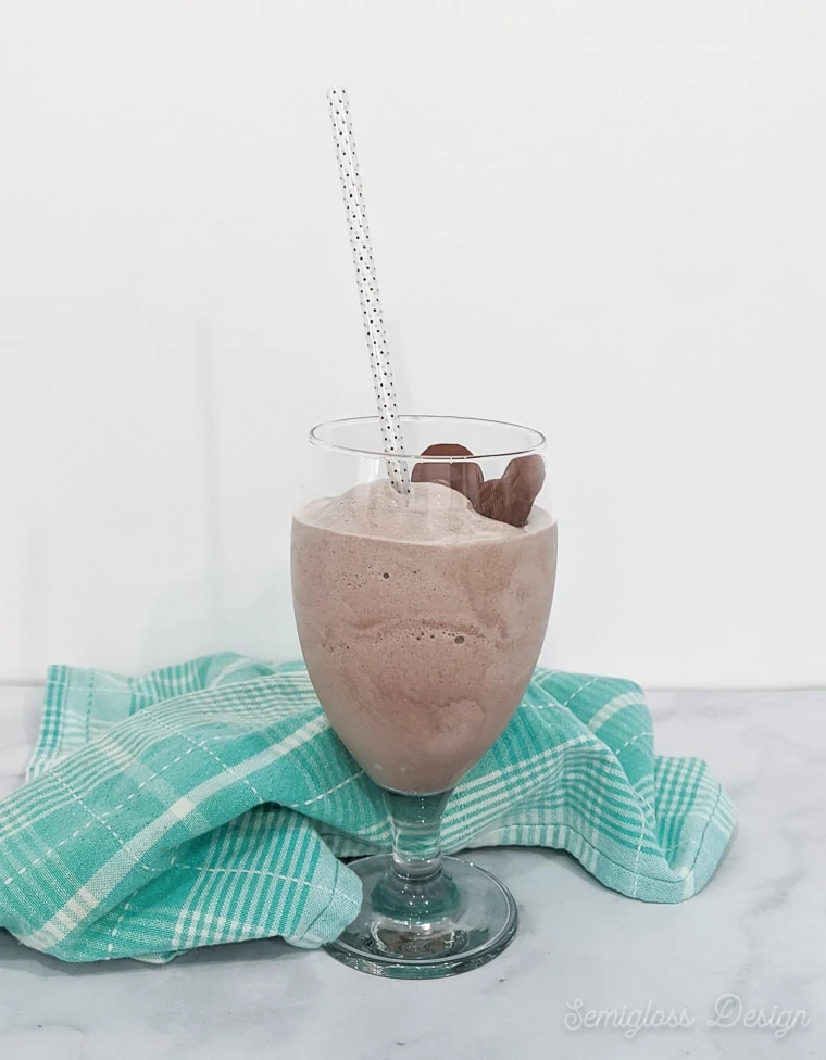 adult milkshake with godiva chocolate liqueur