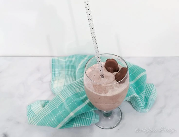 almond joy milkshake with godiva chocolate liqueur