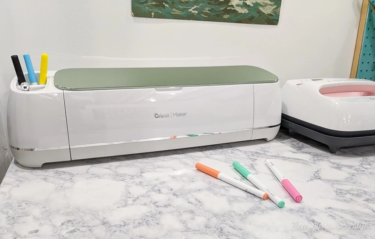 cricut maker with cricut pens