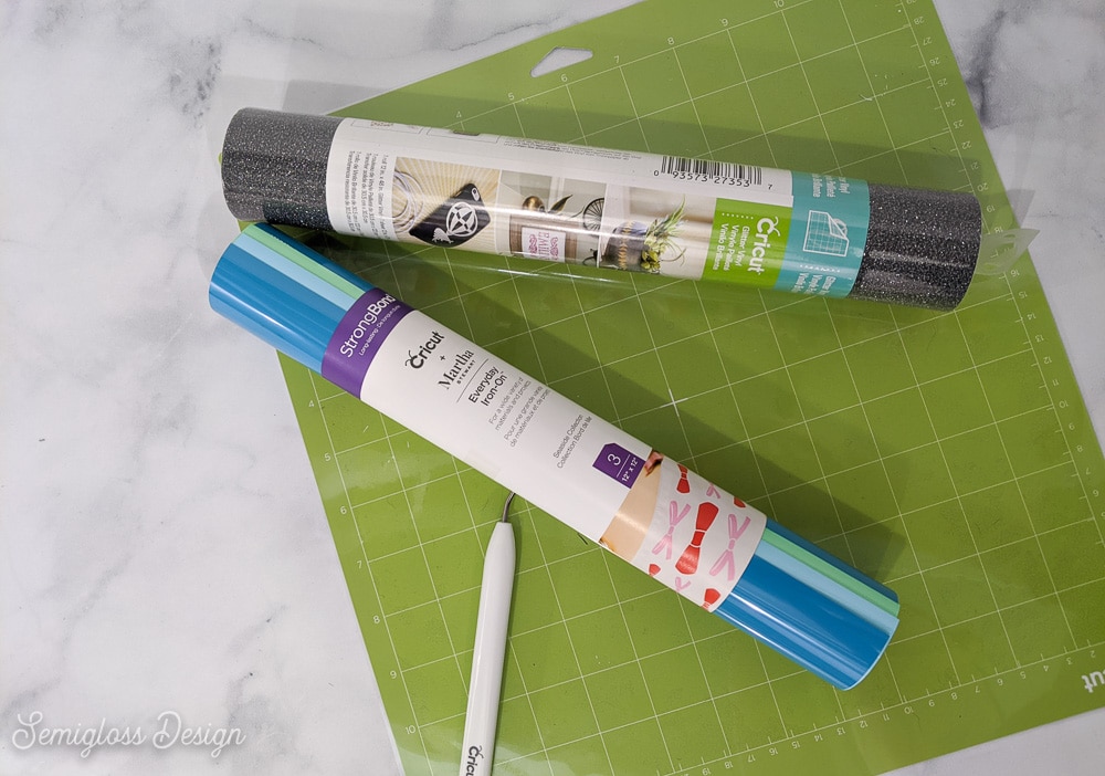 Cricut 13 x 21' White Permanent Smart Vinyl Roll