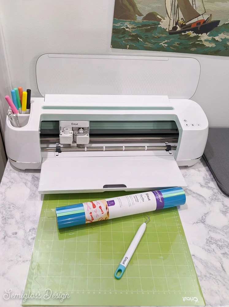 vinyl and cricut maker