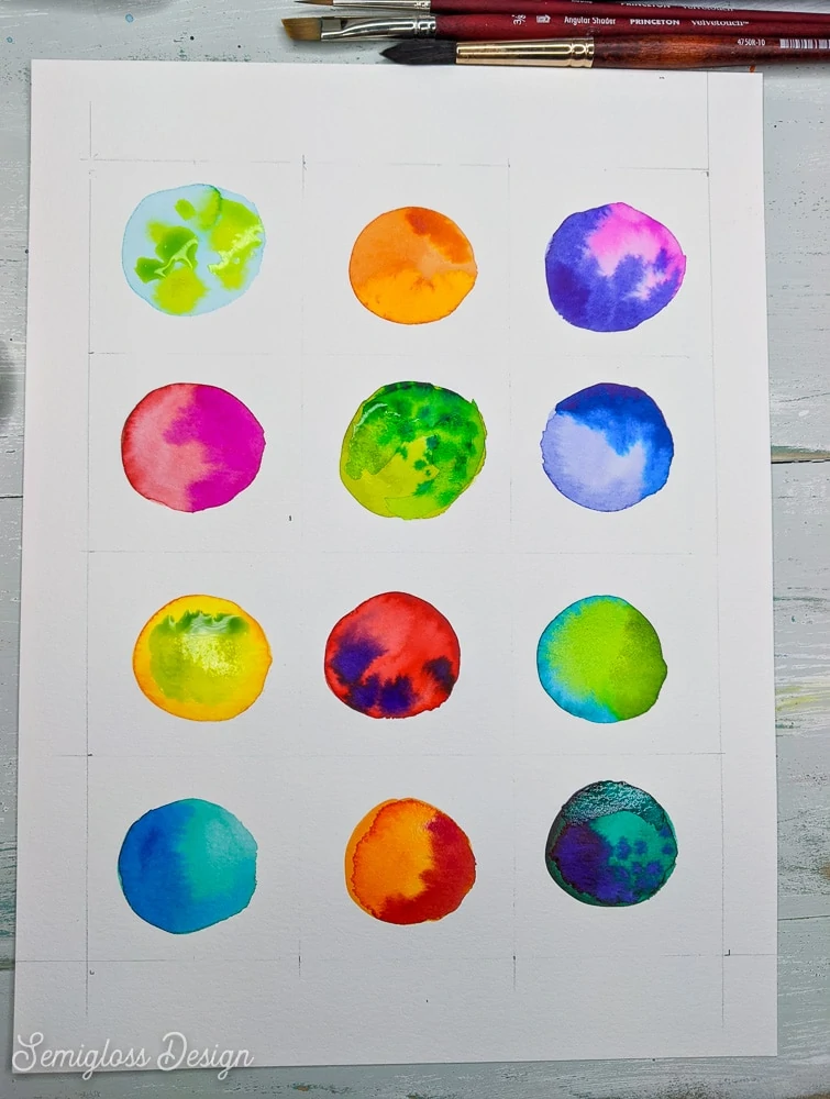 circles of watercolor paint