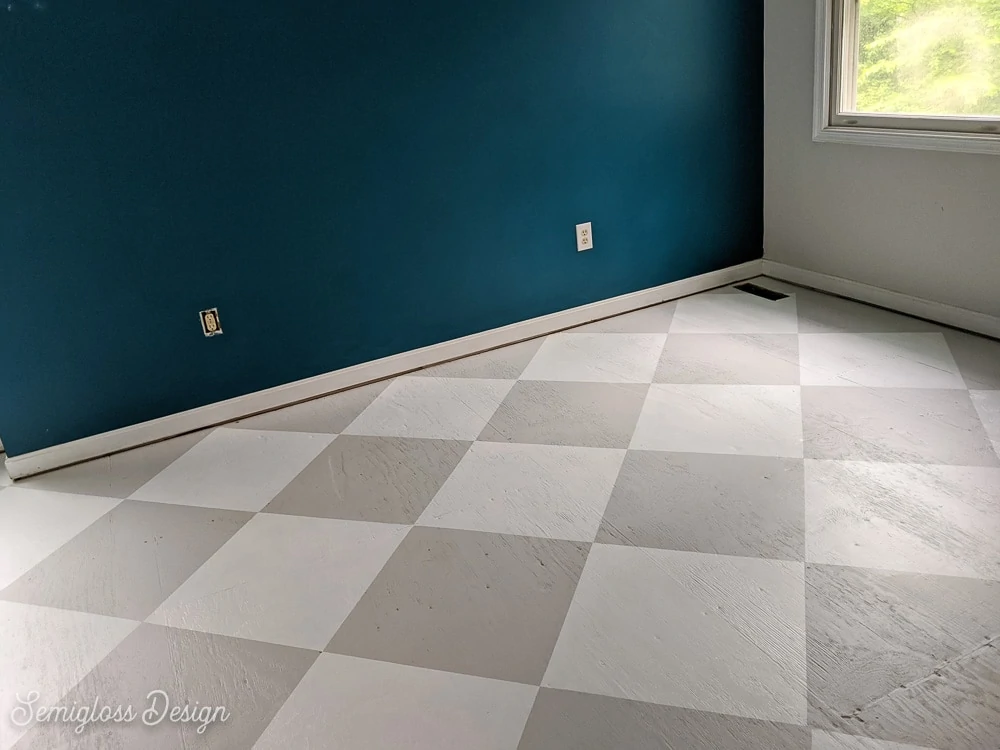 gray and white checkerboard floor pattern