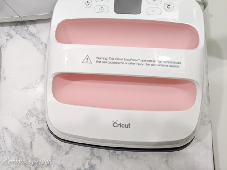 How to Use a Cricut Easy Press - Semigloss Design