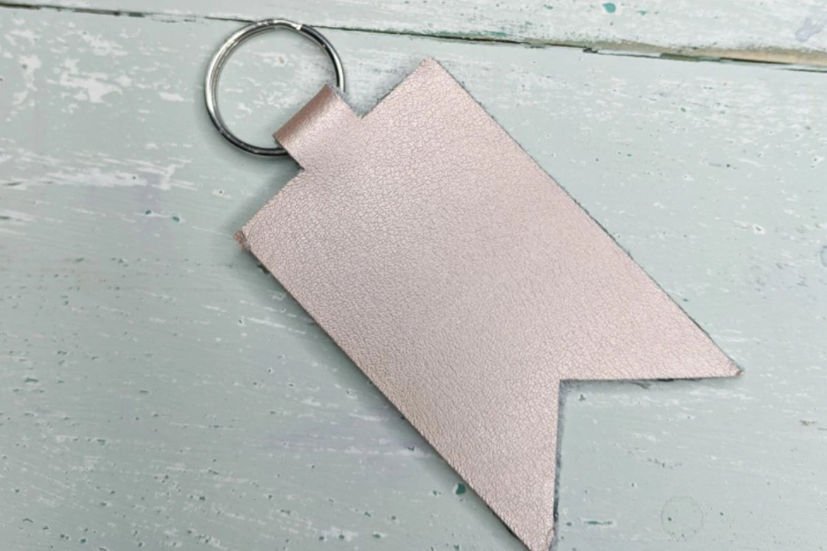 DIY Leather Keychain with a Cricut