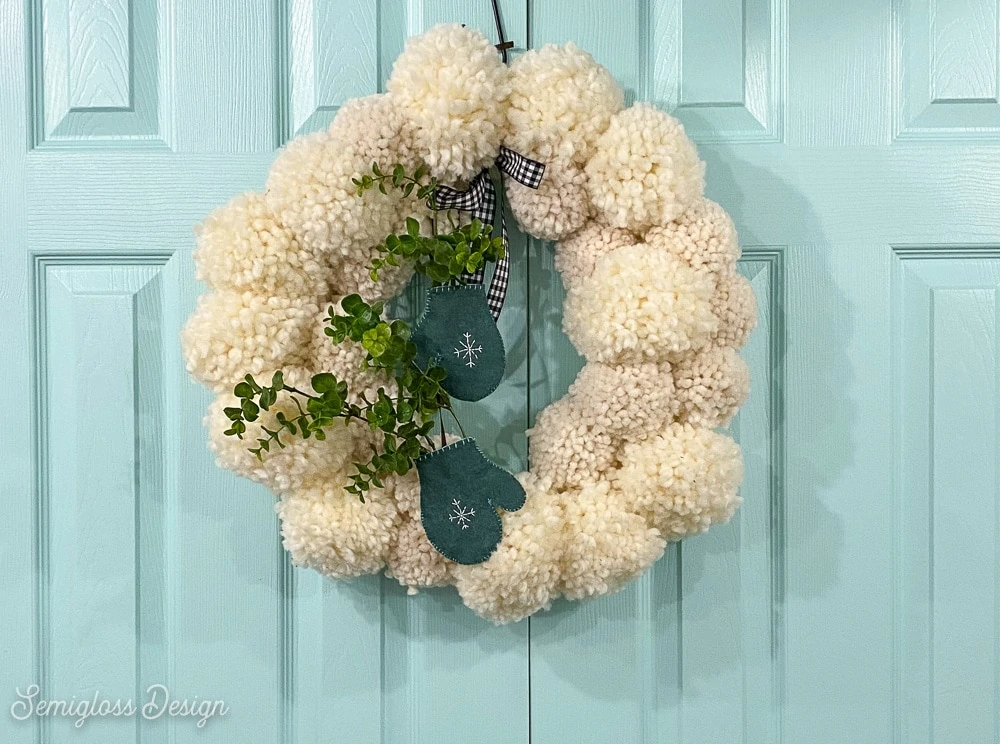 DIY Pom Pom Wreath for Winter