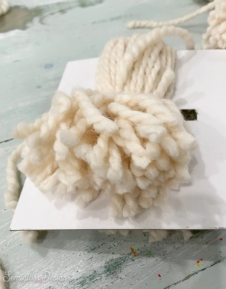 cutting end of pom pom