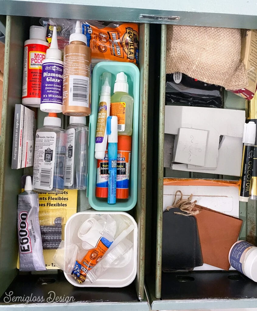 glues in drawer