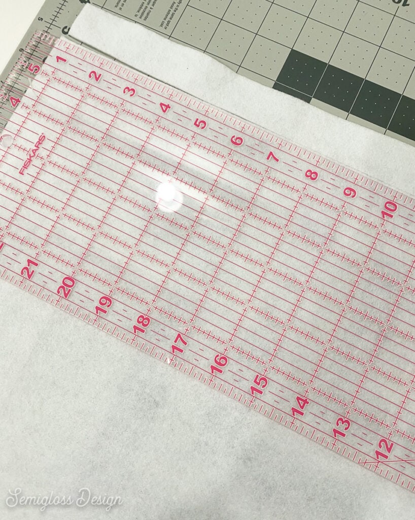 How to Make a DIY Felt Wall Hanging with a Rainbow Semigloss Design