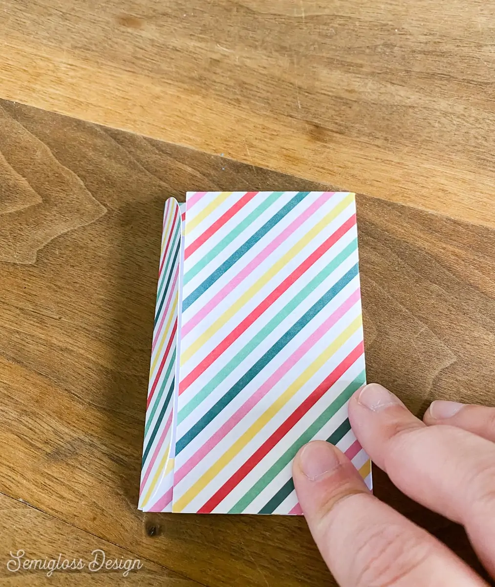 folding paper envelope