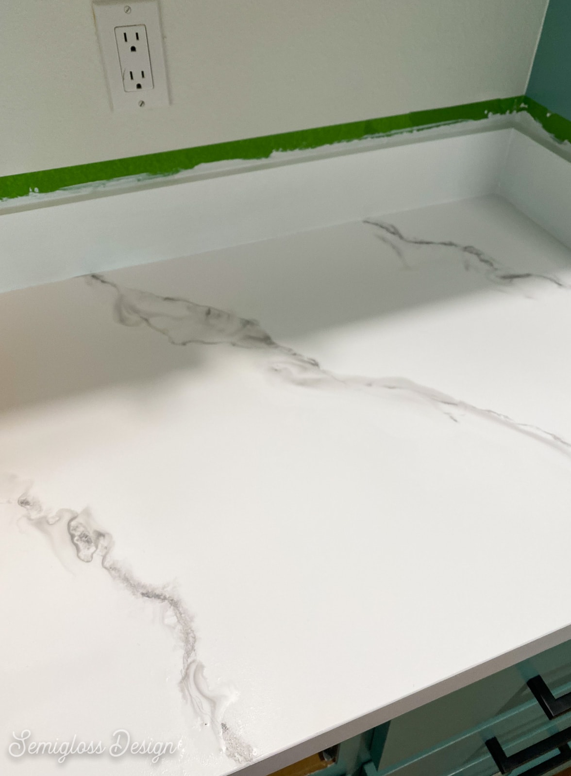 painting faux marble finish on countertop