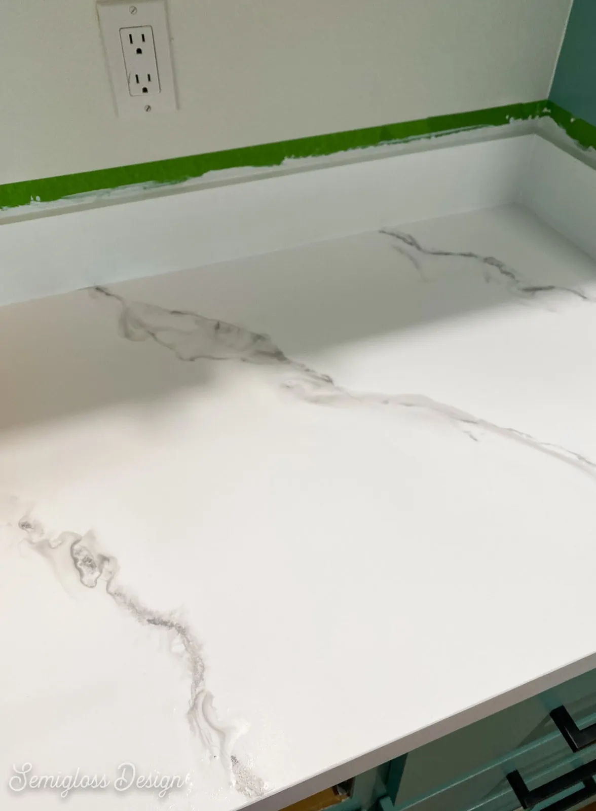 painting faux marble finish on countertop