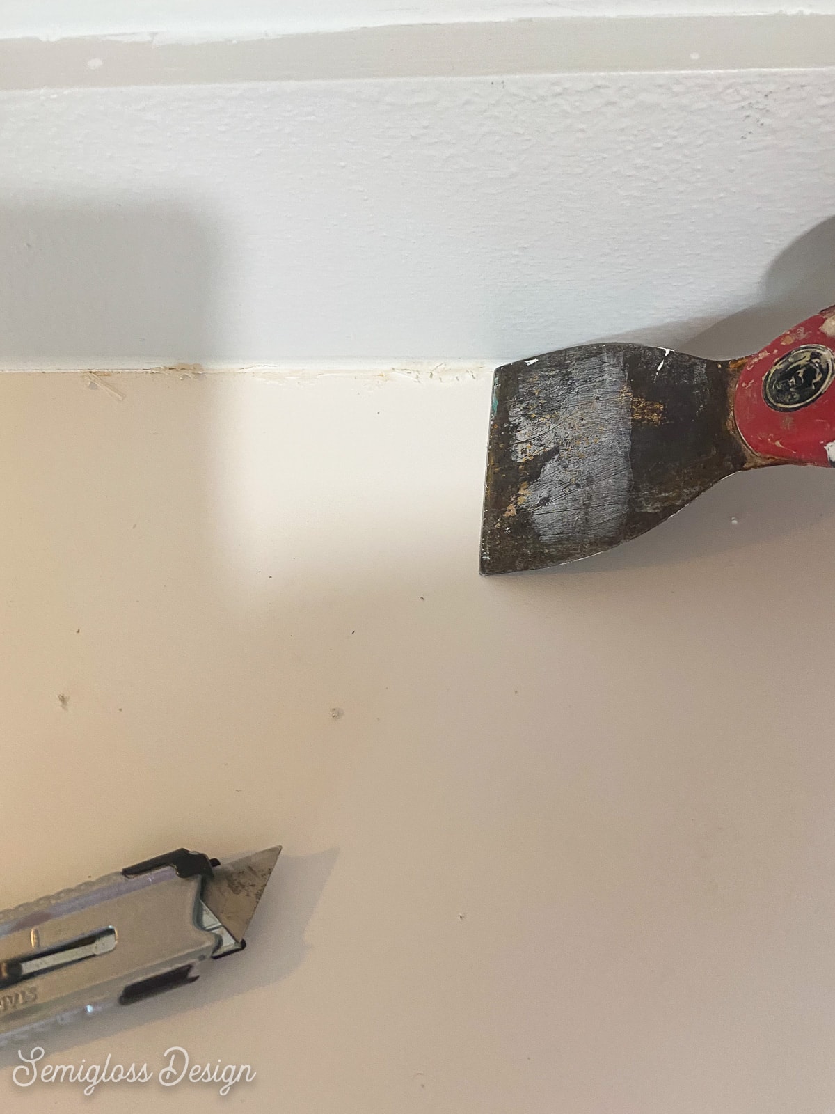 removing caulk from countertop