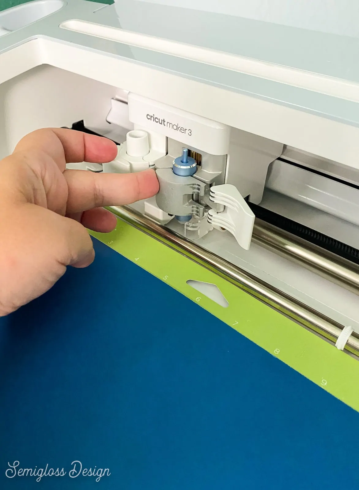 changing Cricut blade for foil tool