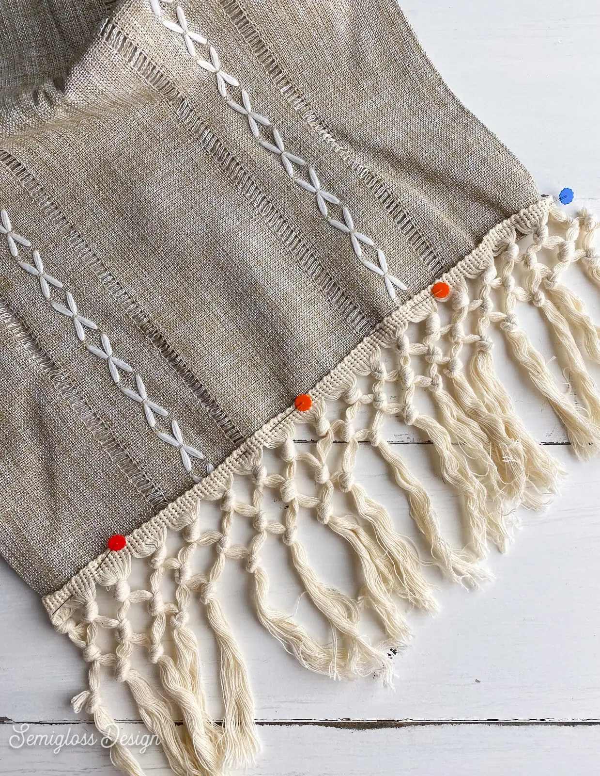 macrame trim pinned to placemat