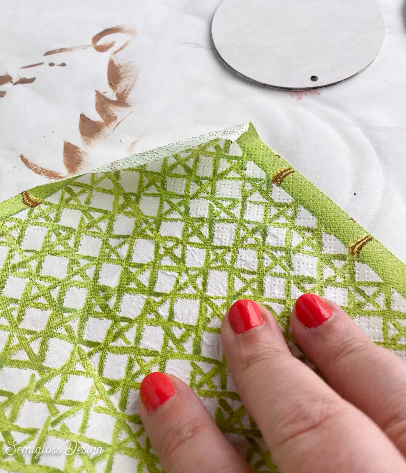 applying bamboo napkin to ornament