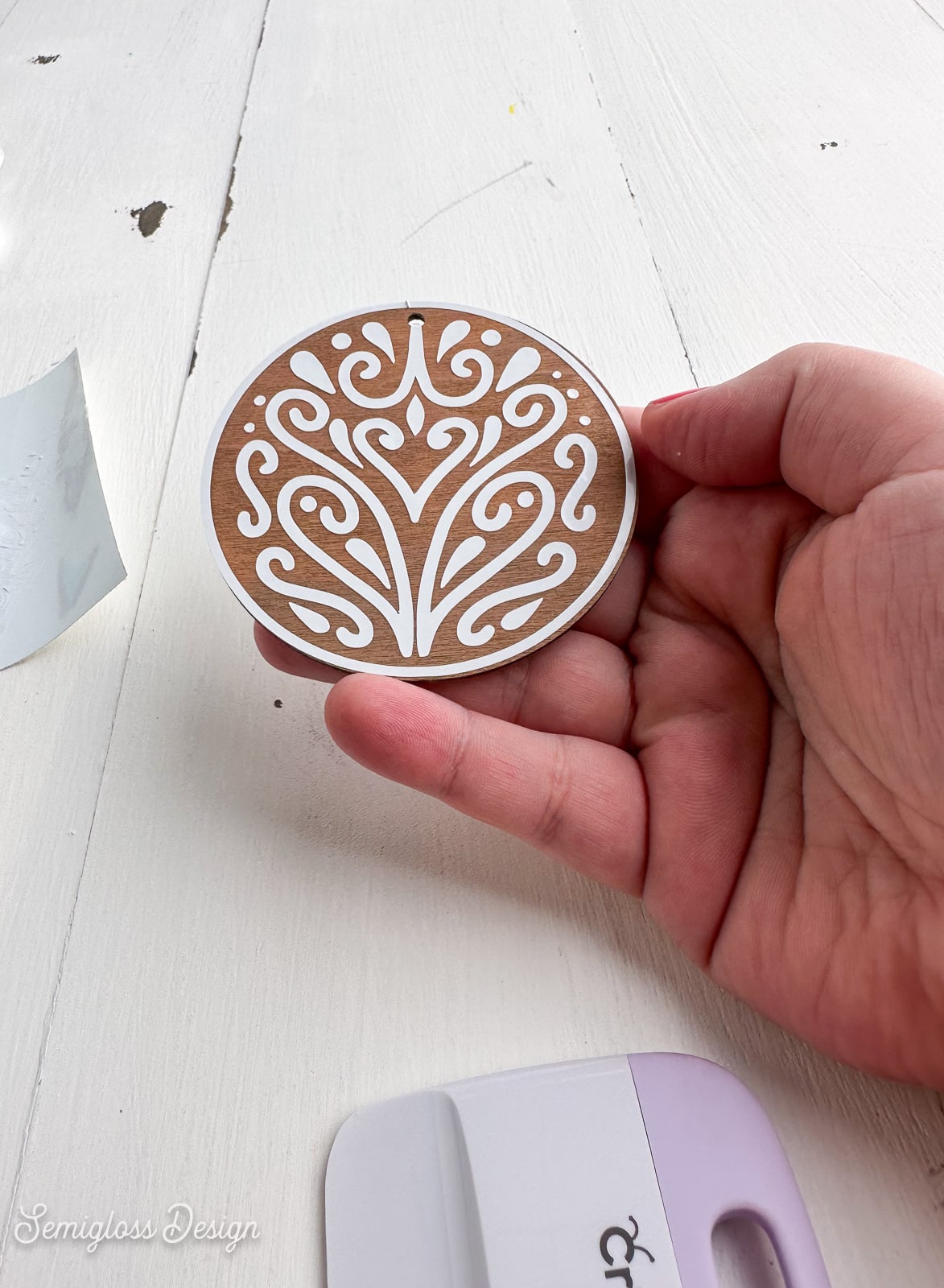 vinyl on ornament to resemble cookie icing