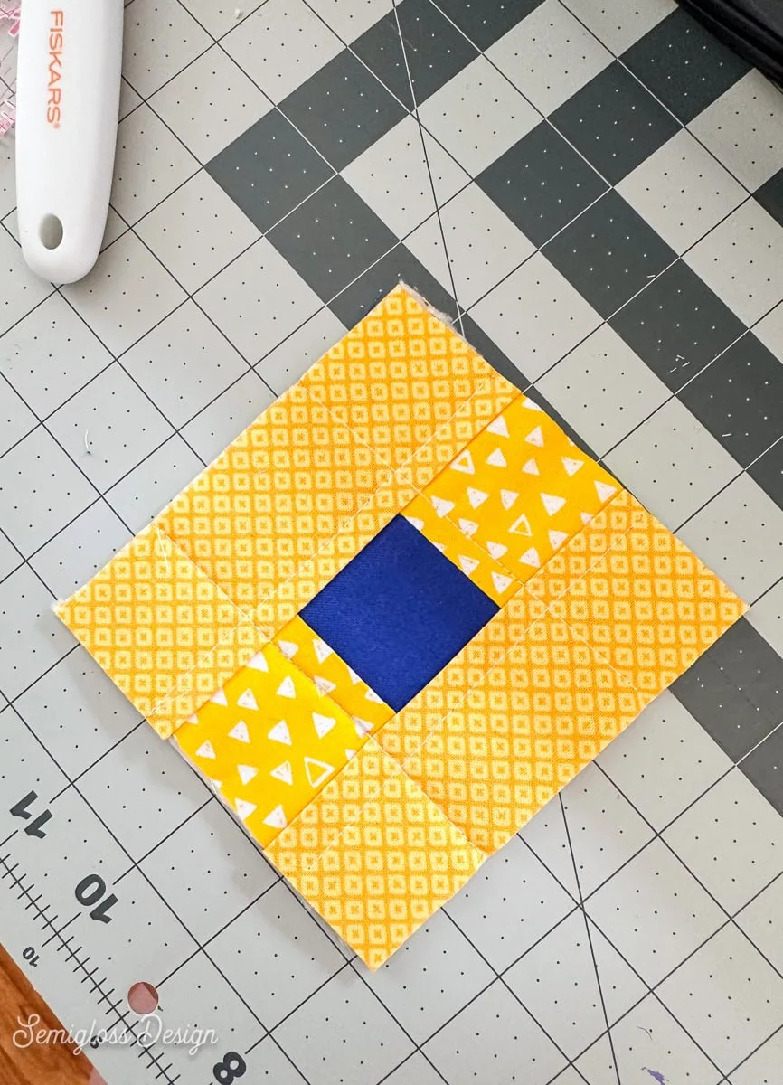 trimmed quilted coaster