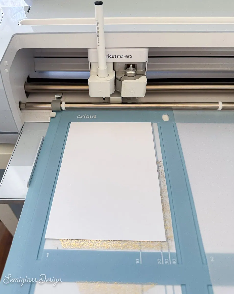using a pen in a cricut maker